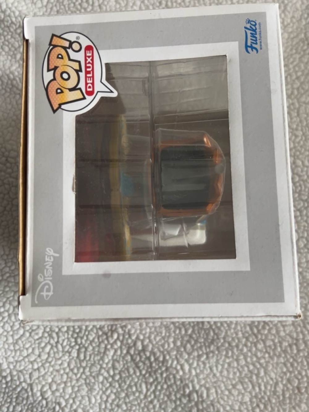 Funko Pop! Deluxe Evil Queen on Throne - Picture 7 of 8